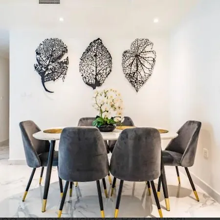Amna Tower With A Beautiful View And A Chic Style Appartement Dubai Buitenkant foto