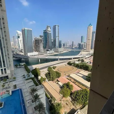 Amna Tower With A Beautiful View And A Chic Style Appartement Dubai Buitenkant foto
