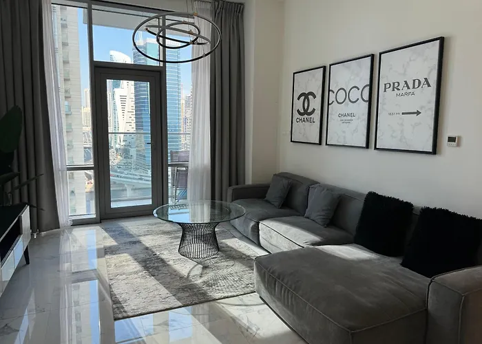 Amna Tower With A Beautiful View And A Chic Style